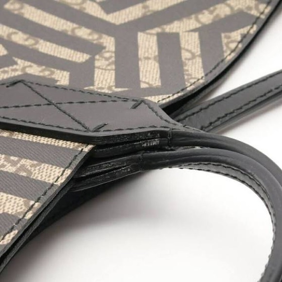 COPY - Gucci reversible tote - Picture 2 of 3